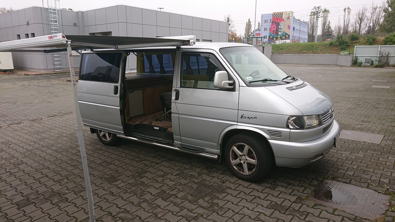 Read more about the article Zabudowa na aucie VW T4